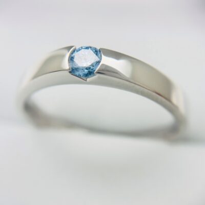 お客様が実際に制作された、品番MDR-109のメモリアルダイヤモンドリング