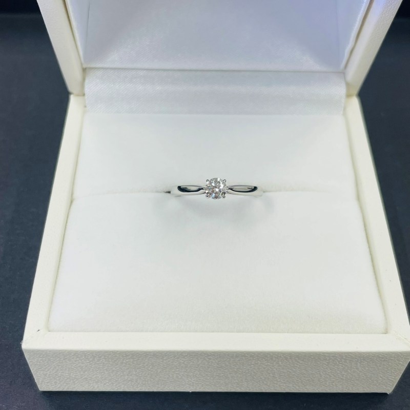 遺骨ダイヤモンドリング MDR-104 (TK様/東京都) 。製作過程の報告や仕上がりに満足 とのレビュー。